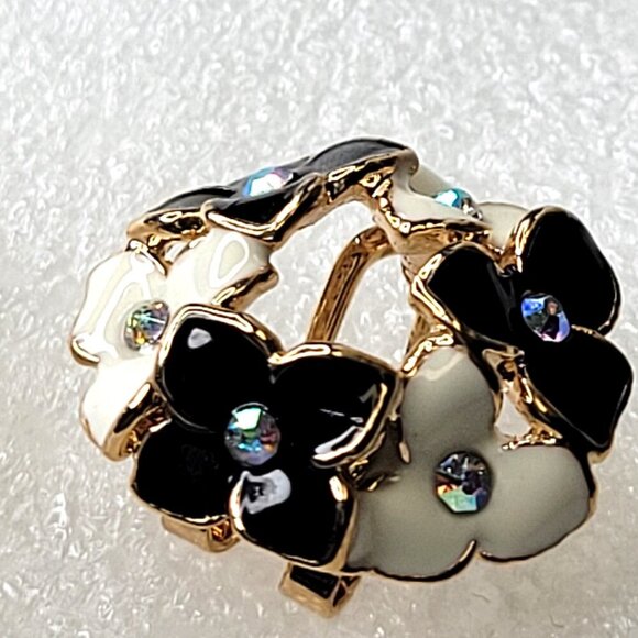 Floral Small Earrings Black and White Floral Earrings - Picture 6 of 8